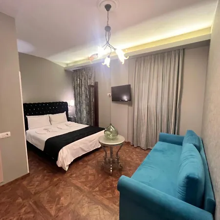 Dafni 4*